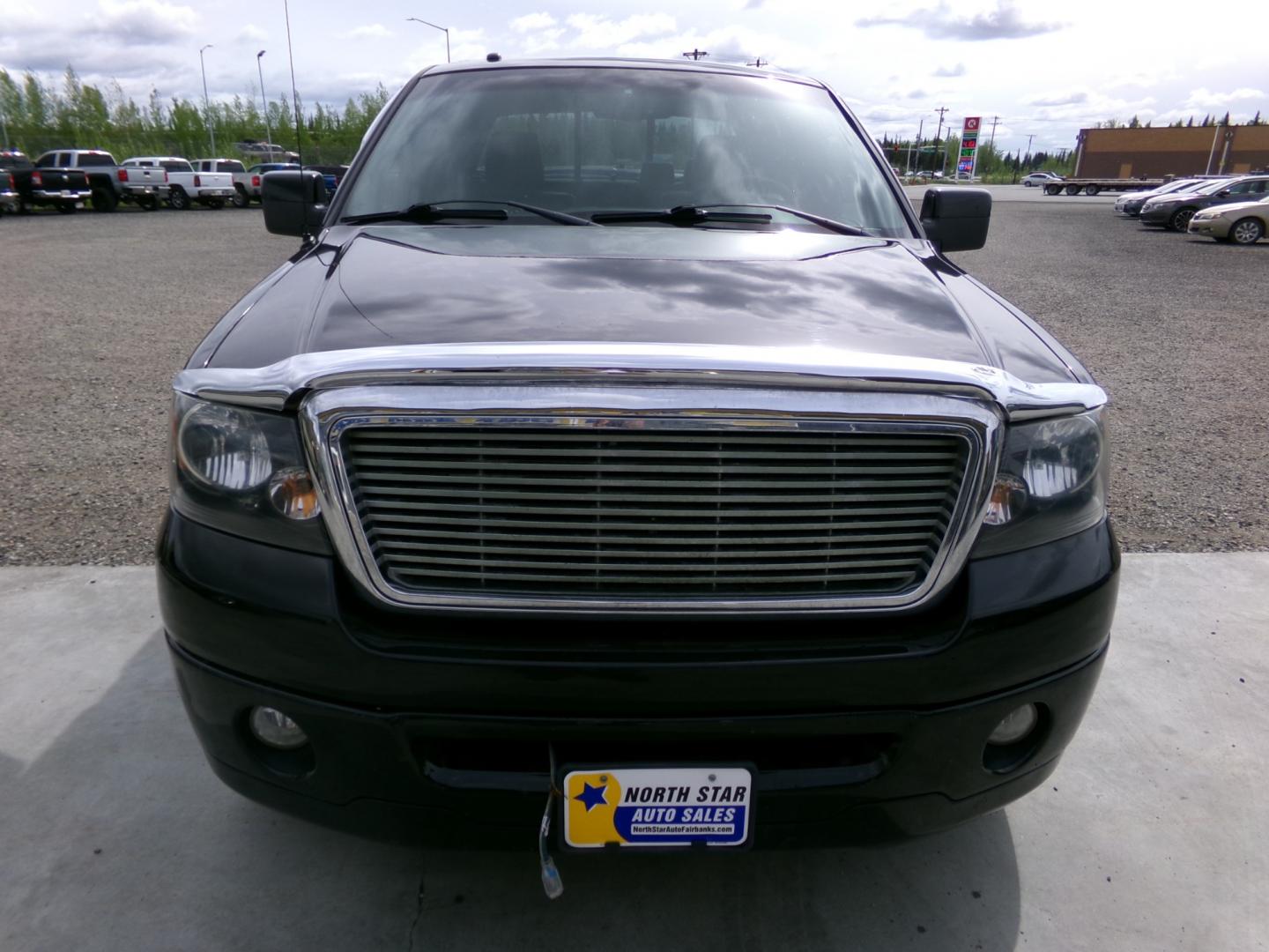 2008 Black Ford F-150 FX4 SuperCrew (1FTRW145X8F) with an 5.4L V6 SOHC 16V engine, 4-Speed Automatic transmission, located at 2630 Philips Field Rd., Fairbanks, AK, 99709, (907) 458-0593, 64.848068, -147.780609 - Photo#1